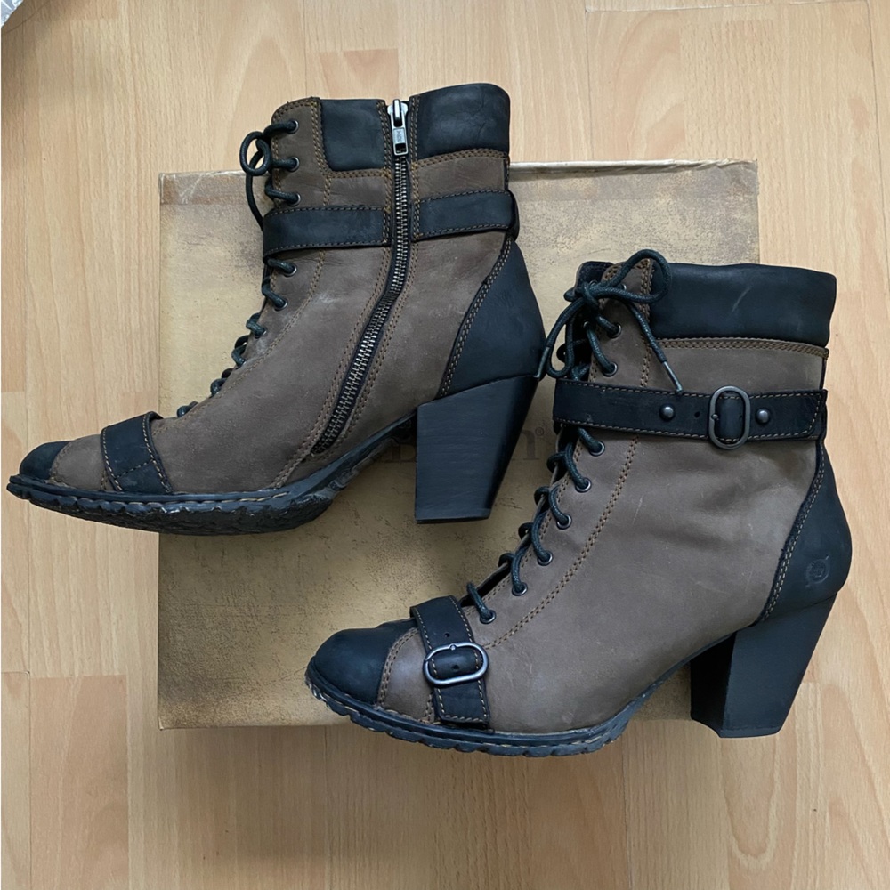 Born Carolina Boots
